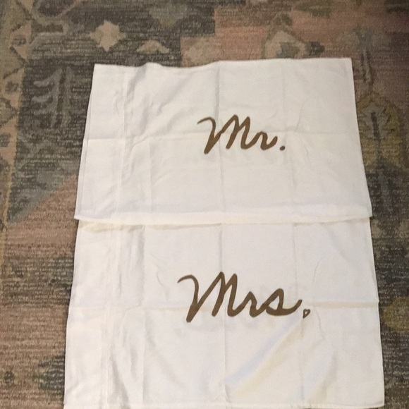 Faceplant Mr. & Mrs. Pillowcases - Picture 4 of 7